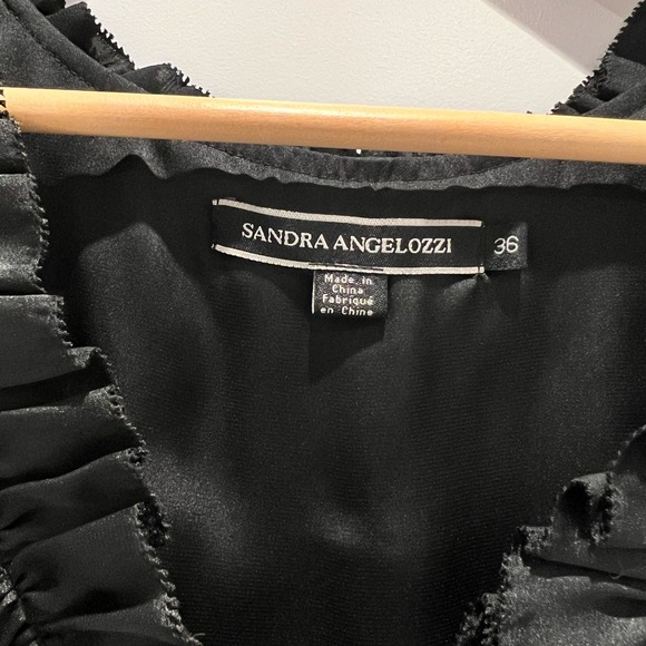 🖤 Gorgeous cocktail dress with unique neckline and flattering shape - Picture 5 of 6